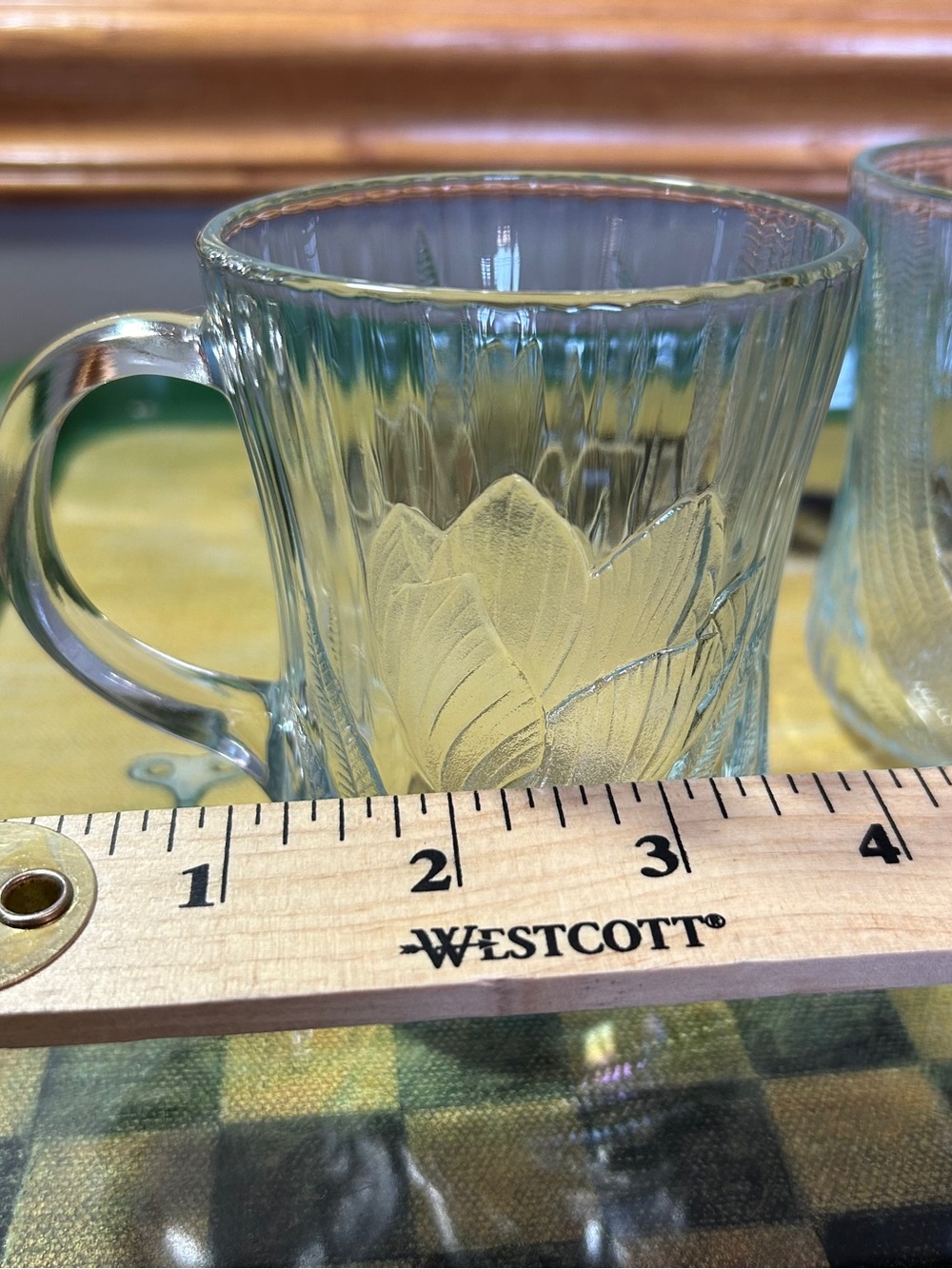 Vintage Arcoroc Canterbury Crocus Clear Glass Mugs Set of 2 - Picture 9 of 11